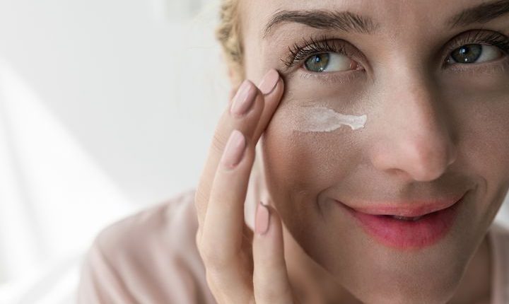 کرم دور چشم