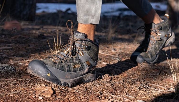 کفش کوهنوردی