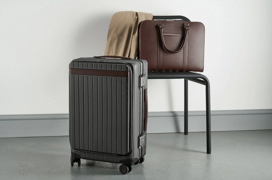 چمدان مسافرتی