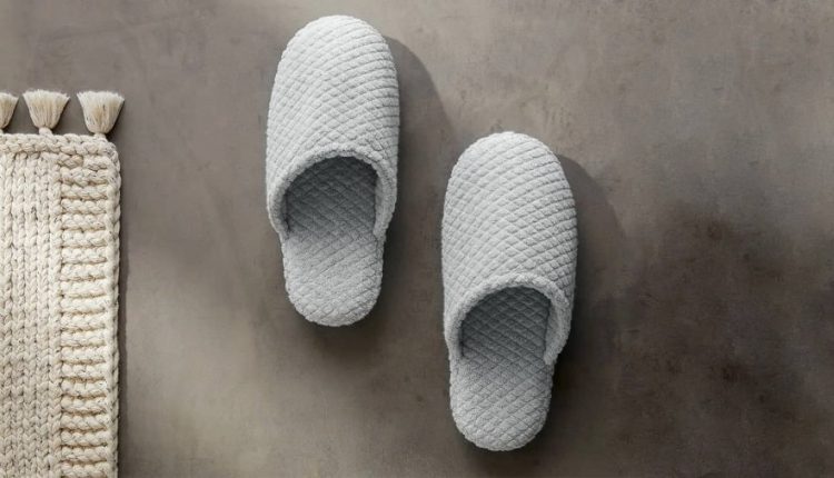 دمپایی حوله ای