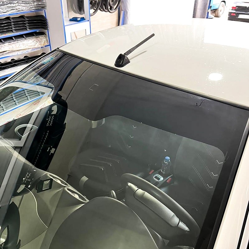 برچسب آفتابگیر شیشه جلو خودرو