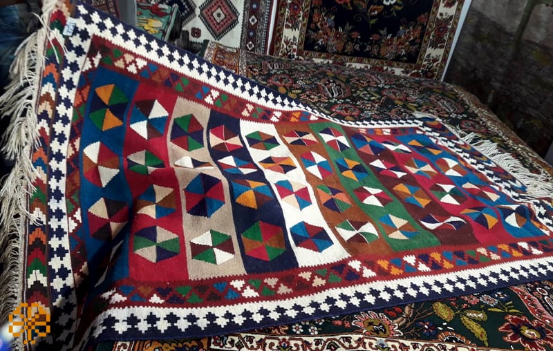 کلاژ گلیم دستبافت