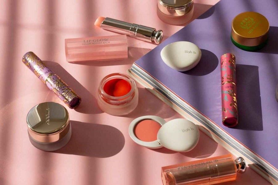 کرم نرم کننده لب